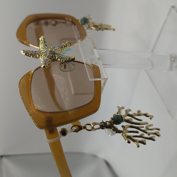 Stage or festival custom-made sunglasses. - Picture 3 of 3